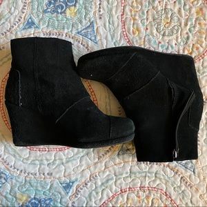TOMS desert wedge in good condition